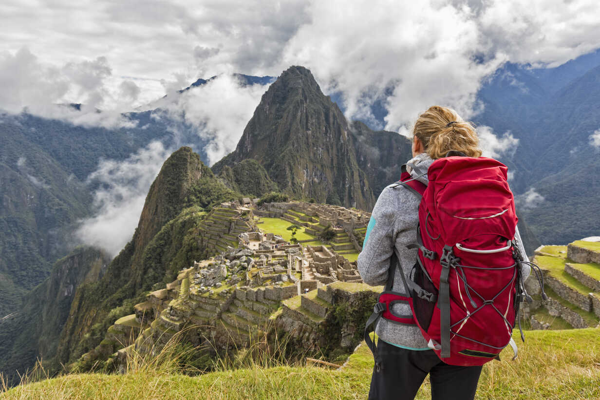 2d1n backpacker walk to Machu Picchu